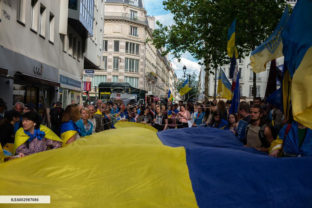 Pro-Ukrainian Protest - Paris