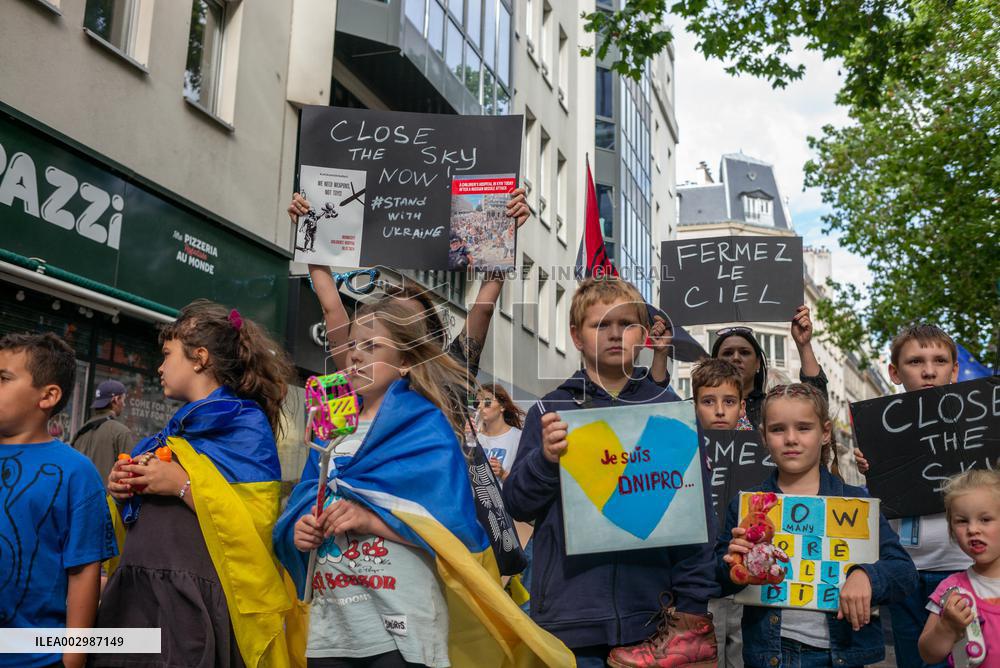 Pro-Ukrainian Protest - Paris