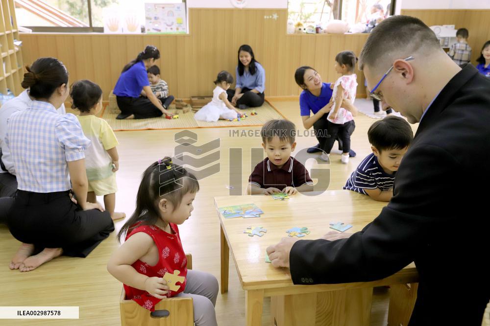 Japanese-style kindergarten in Cambodia