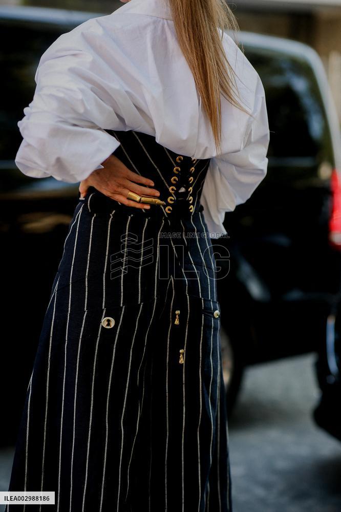 PFW - Schiaparelli Arrivals Street Looks