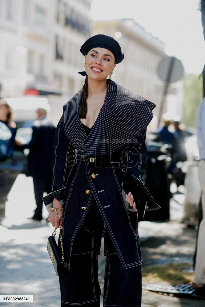 PFW - Schiaparelli Arrivals Street Looks