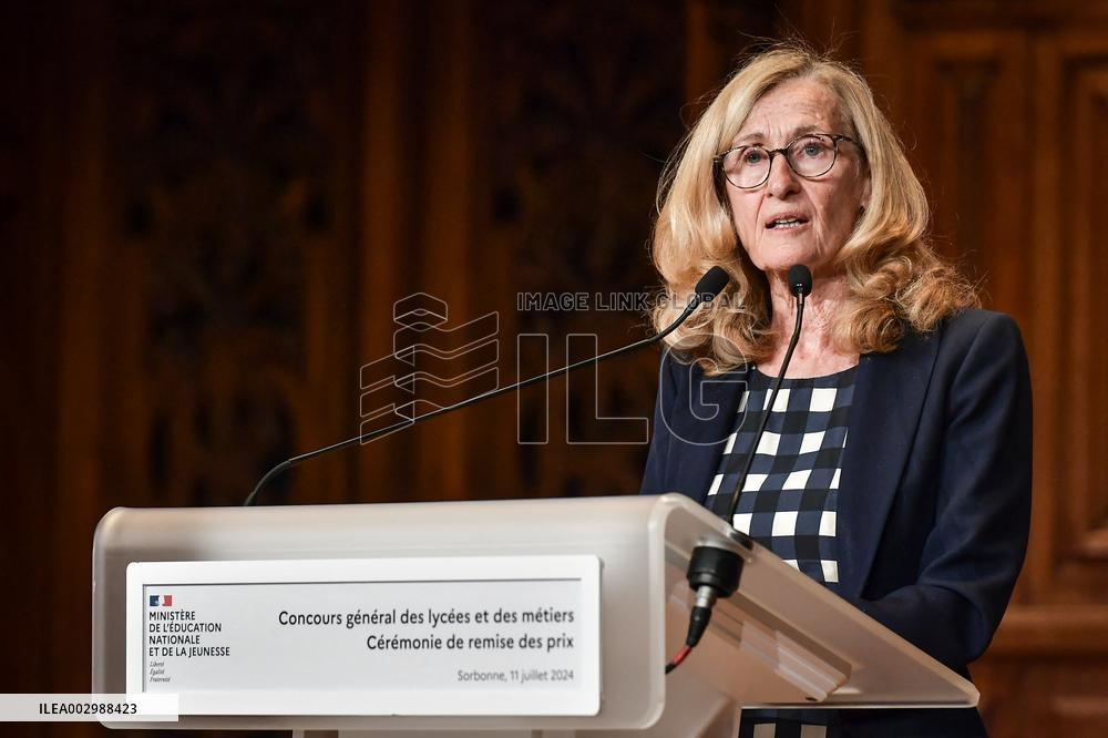 Concours general des lycees et des metiers awards in Paris FA