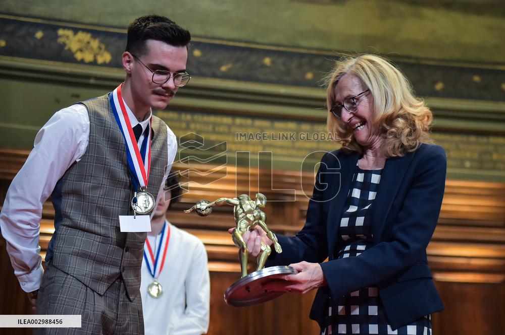 Concours general des lycees et des metiers awards in Paris FA