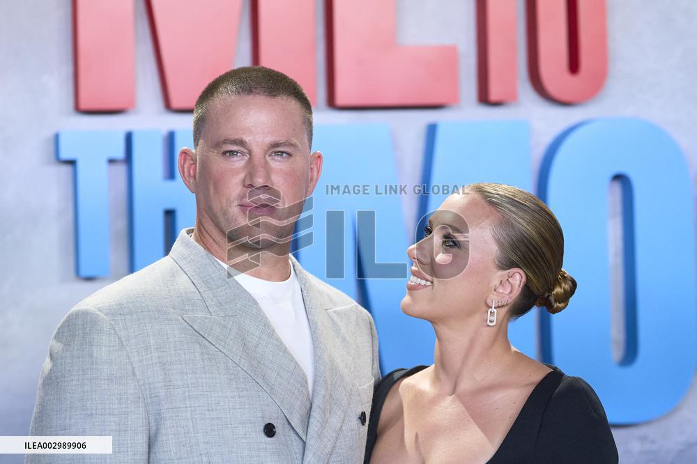 Fly Me To The Moon Premiere - Madrid