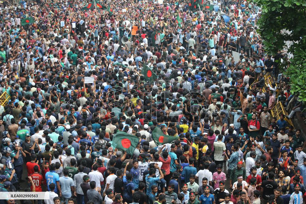 Students Protest Quota System - Dhaka