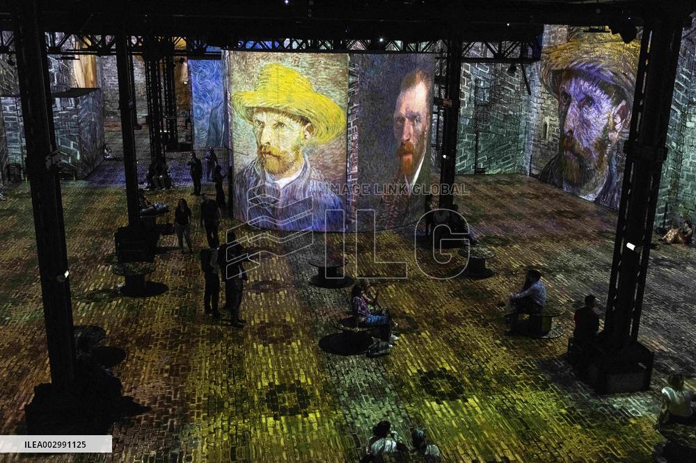 Van Gogh, Starry Night Immersive Exhibition Press Visit - Paris