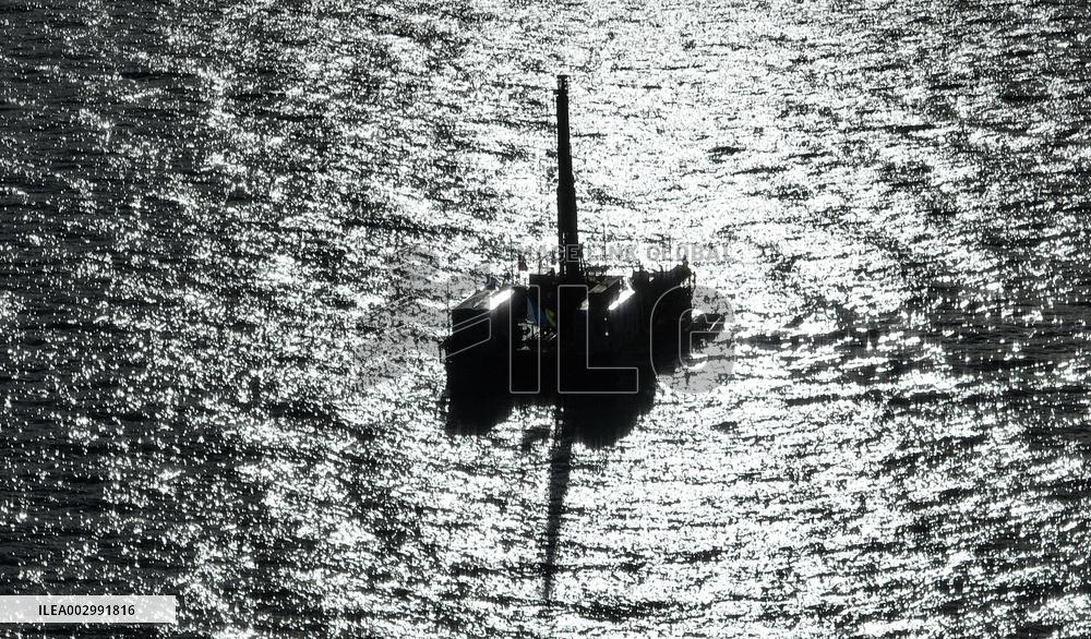 (FOCUS) CHINA-XIZANG-NAM CO-MULTINATIONAL RESEARCHERS-CORE DRILLING PROJECT (CN)