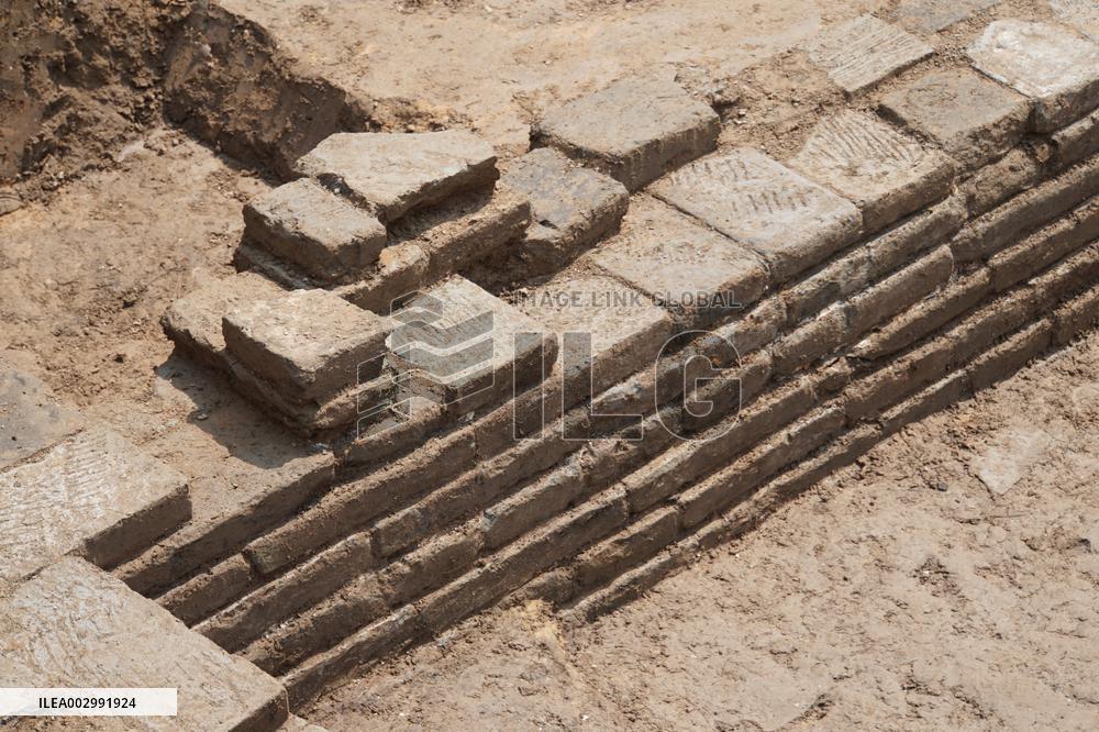 CHINA-HENAN-KAIFENG-ANCIENT CITY GATE-NEW FINDING (CN)