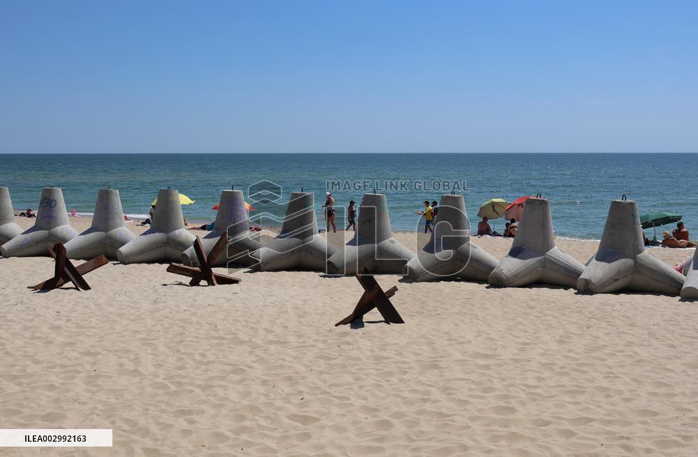 Tetrapods on Chonomorsk beaches
