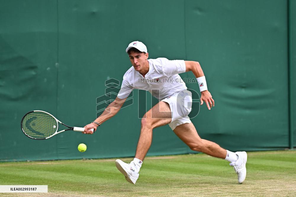Wimbledon - Theo Papamalis Juniors Quarter-Final