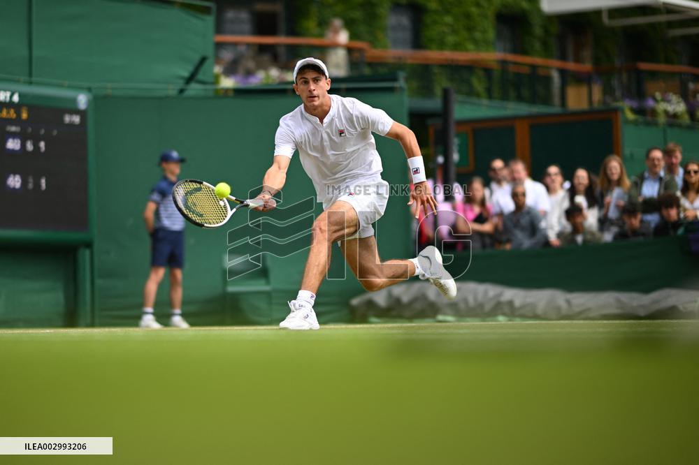Wimbledon - Theo Papamalis Juniors Quarter-Final