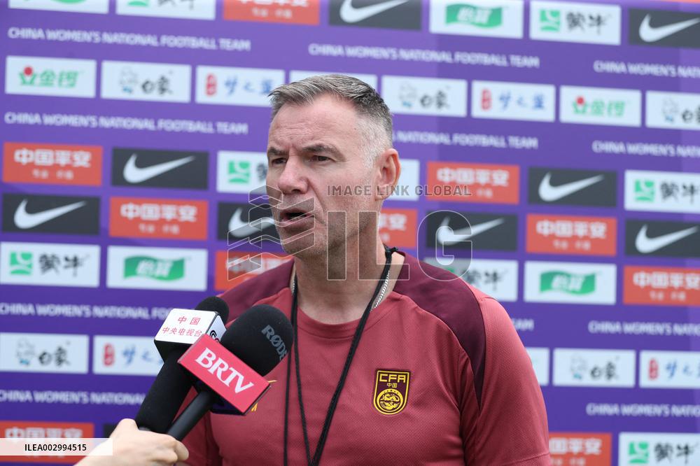 (SP)CHINA-DALIAN-FOOTBALL-WOMEN-CHINESE NATIONAL TEAM-TRAINING (CN)