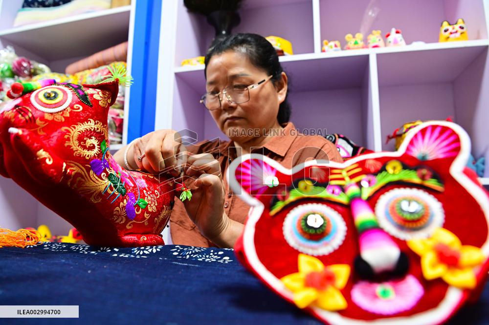 A Fabric Workshop in Liaocheng