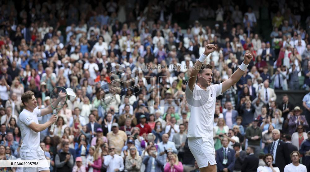 (SP) BRITAIN-LONDON-TENNIS-WIMBLEDON-MEN'S DOUBLES-FINAL