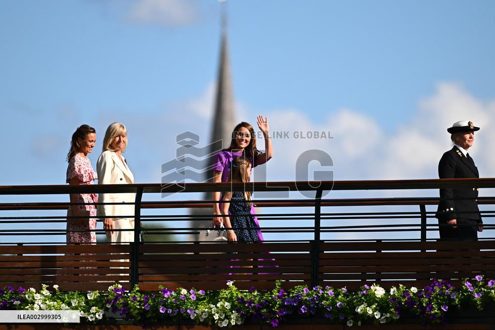 Princess Of Wales And Daughter At Wimbledon - London
