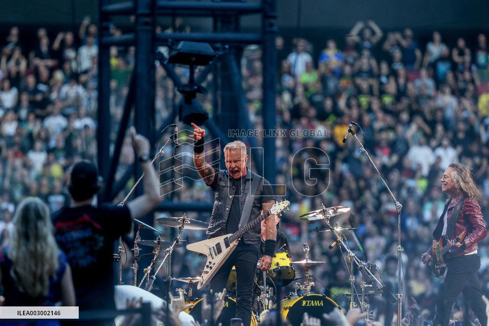 Metallica Performs - Madrid