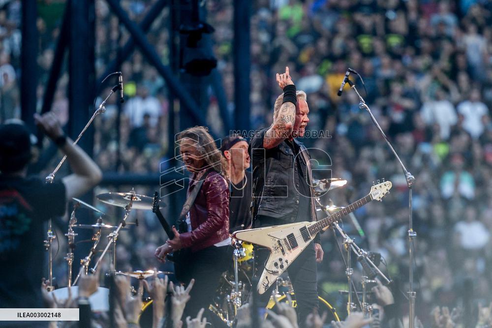 Metallica Performs - Madrid