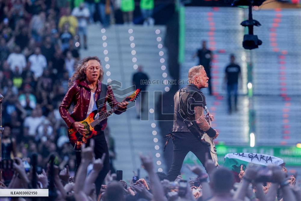 Metallica Performs - Madrid