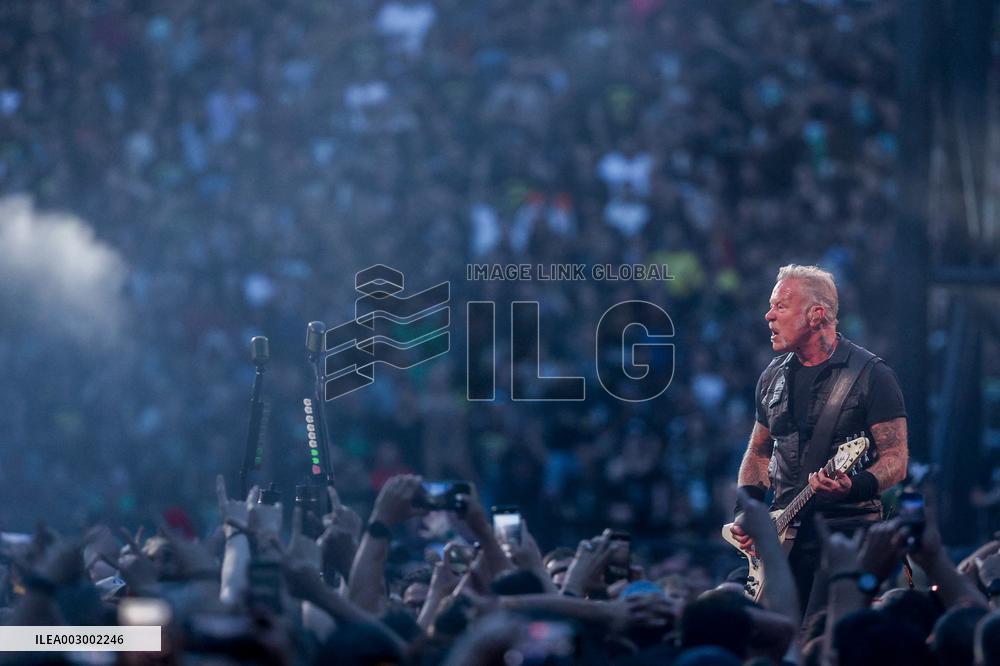 Metallica Performs - Madrid
