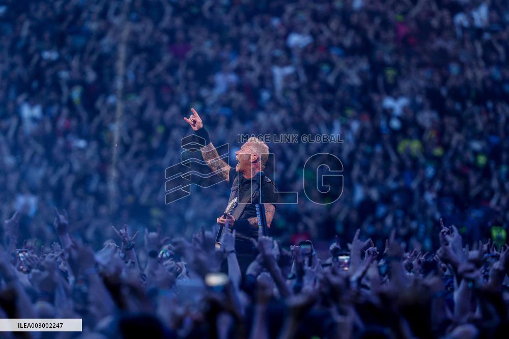 Metallica Performs - Madrid
