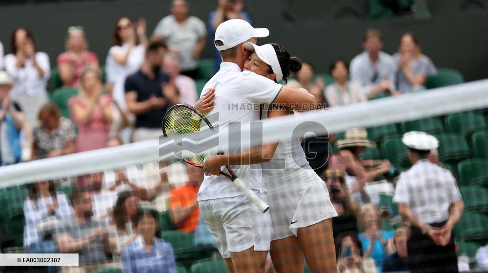 (SP)BRITAIN-LONDON-TENNIS-WIMBLEDON-MIXED DOUBLES-FINAL