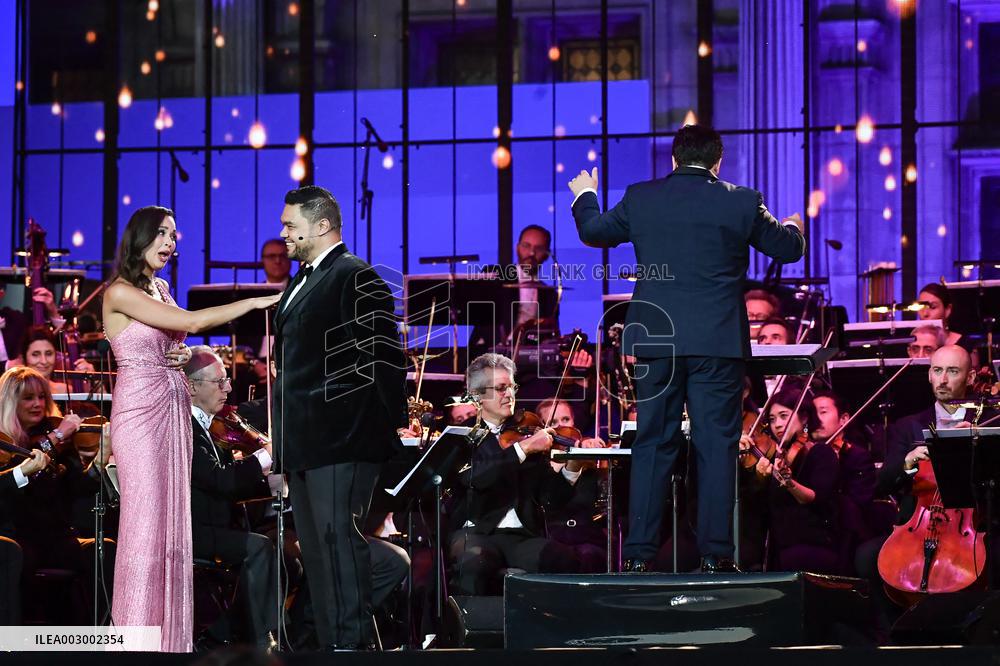 Concert For Olympic Flame Arrival At City Hall - Paris