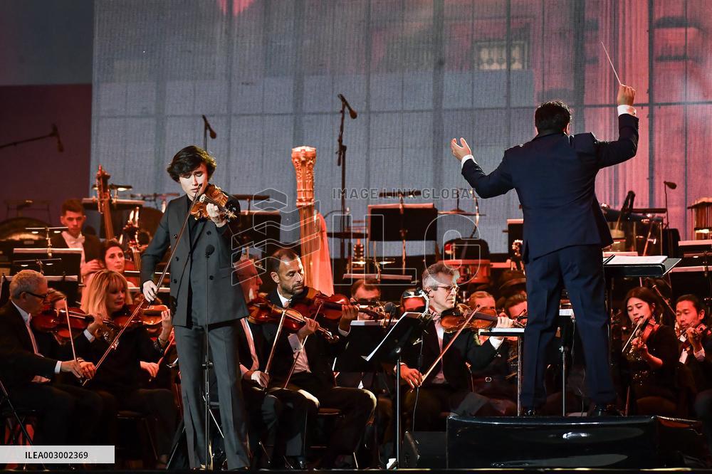 Concert For Olympic Flame Arrival At City Hall - Paris