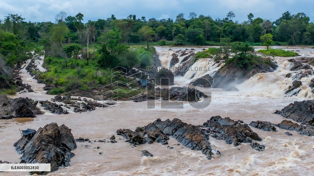 LAOS-VIENTIANE-KHONE PHAPHENG FALLS