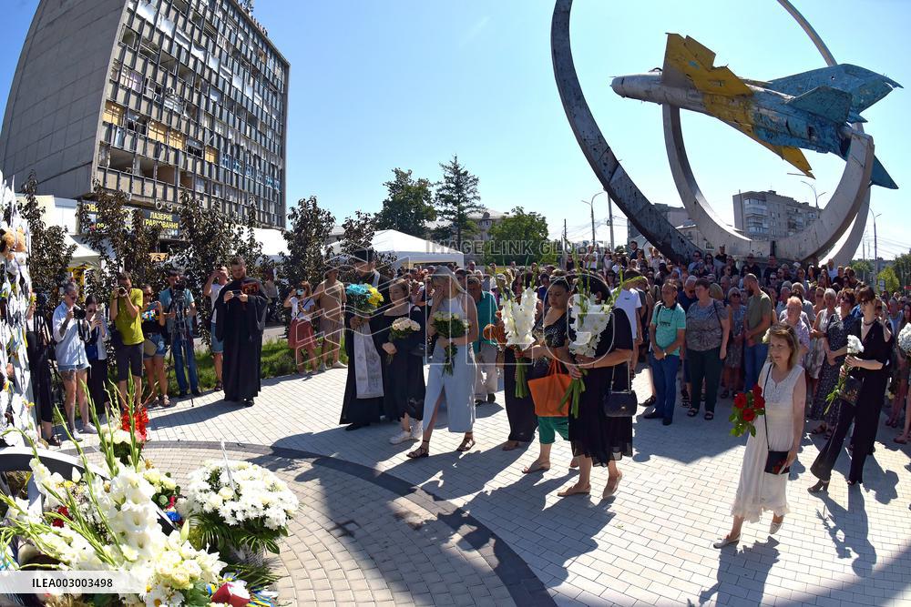 Vinnytsia pays tribute to victims of Russian missile strikes on July 14, 2022
