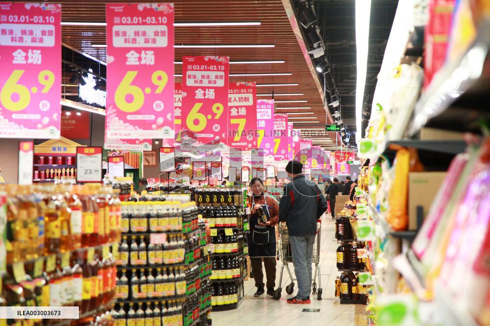 Xinhua Headlines: China's economy maintains stable expansion in H1 despite challenges