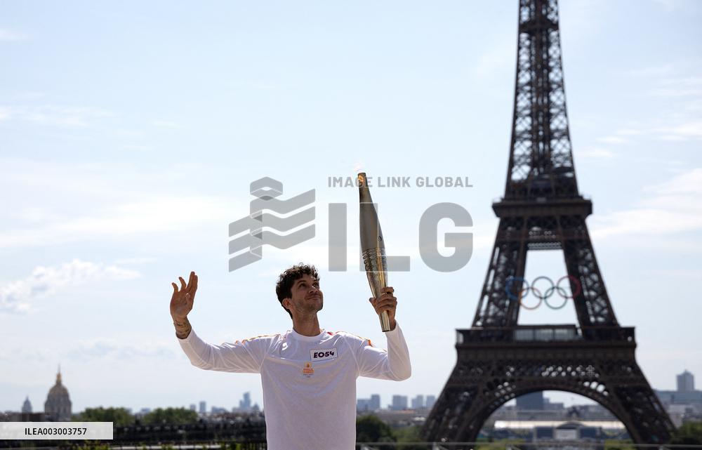 (SP)FRANCE-PARIS-OLYMPIC GAMES-TORCH RELAY