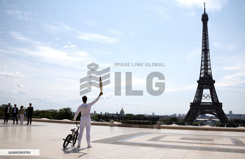 (SP)FRANCE-PARIS-OLYMPIC GAMES-TORCH RELAY