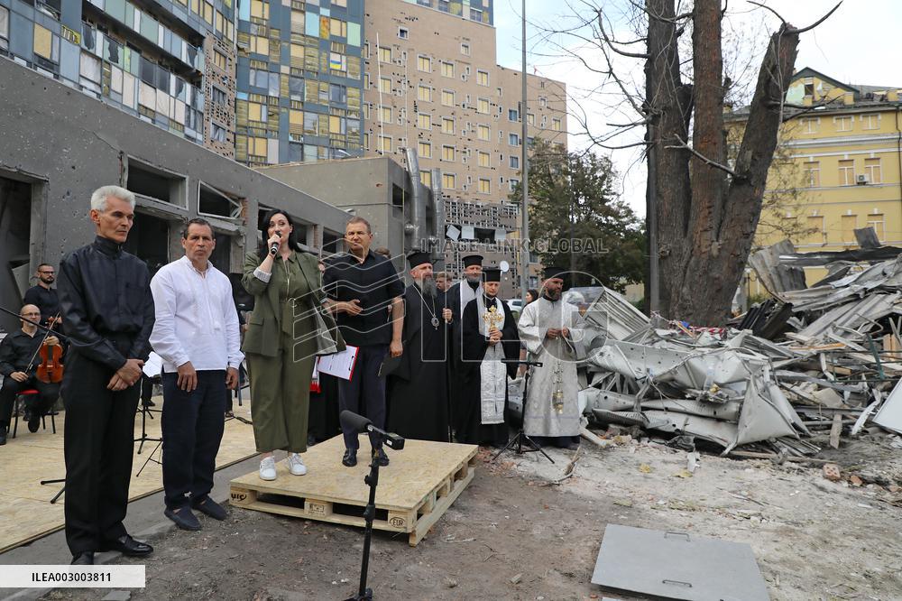 Requiem for victims of Russian missile strike on Ohmatdyt Hospital in Kyiv