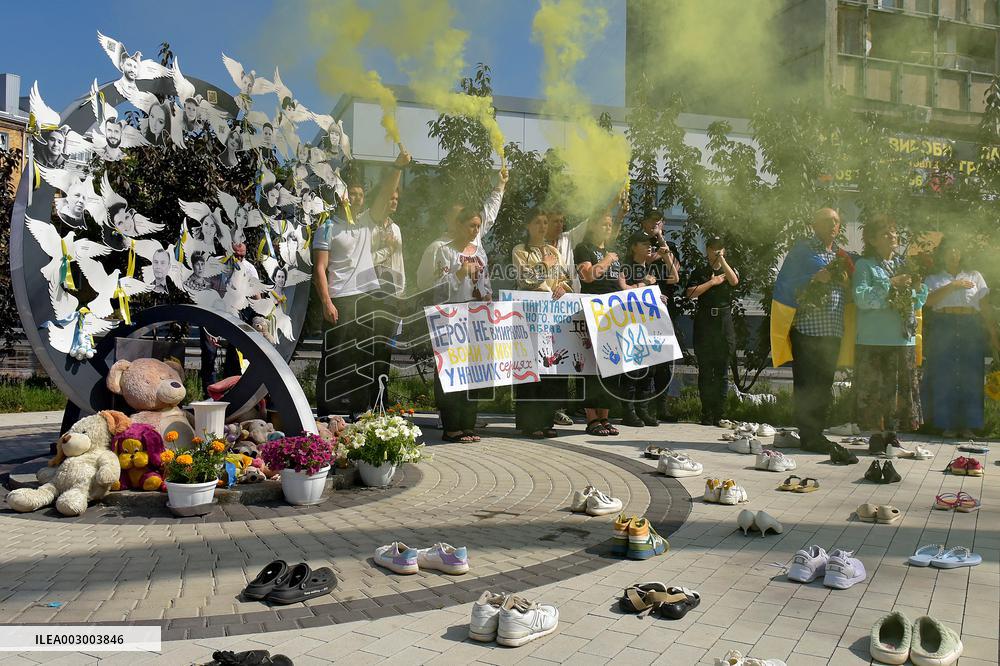Vinnytsia pays tribute to victims of Russian missile strikes on July 14, 2022