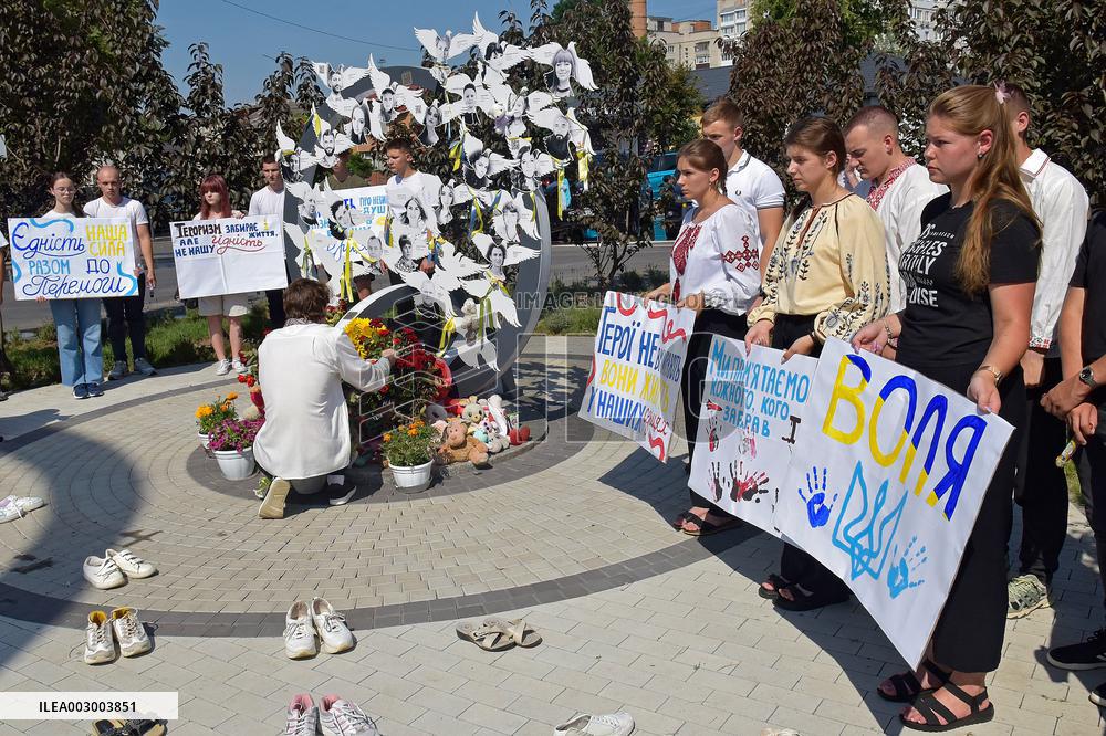 Vinnytsia pays tribute to victims of Russian missile strikes on July 14, 2022