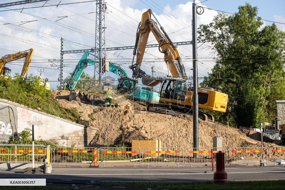 Construction work of a tunnel for pedestrians and cyclists