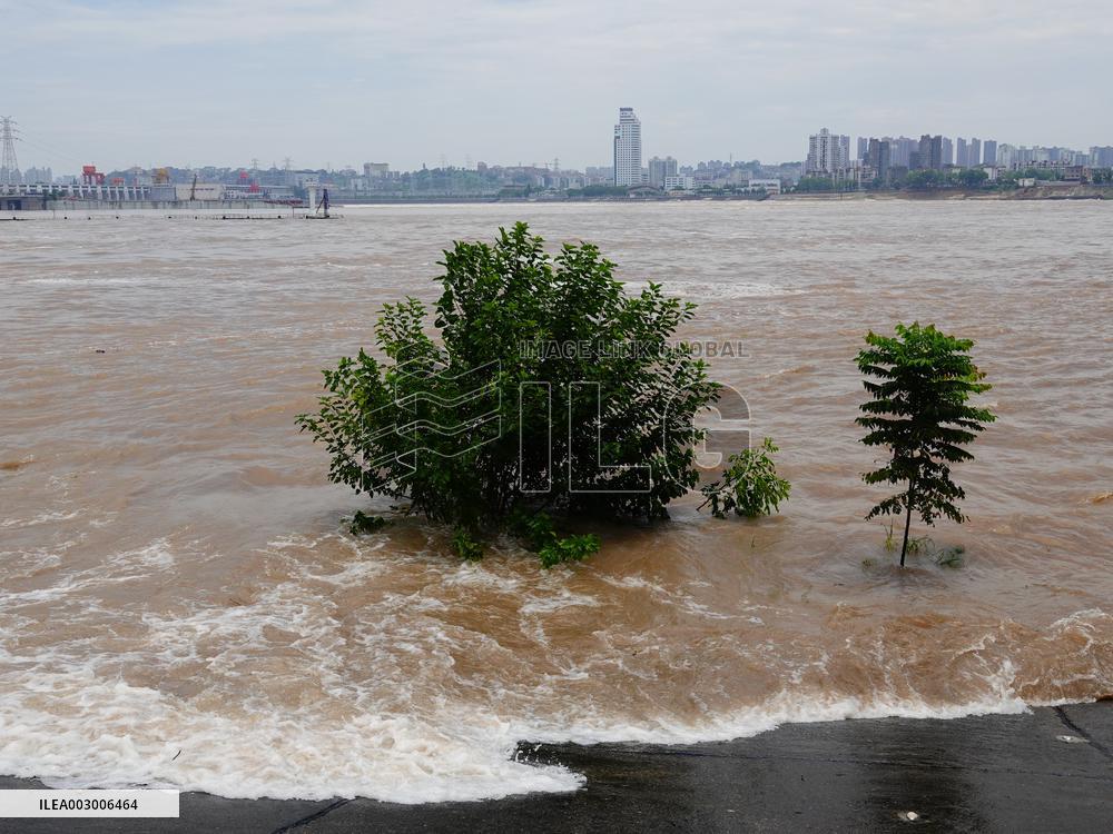 Gezhouba Dam Hub Flood Discharge And Sand Flushing in Yichang