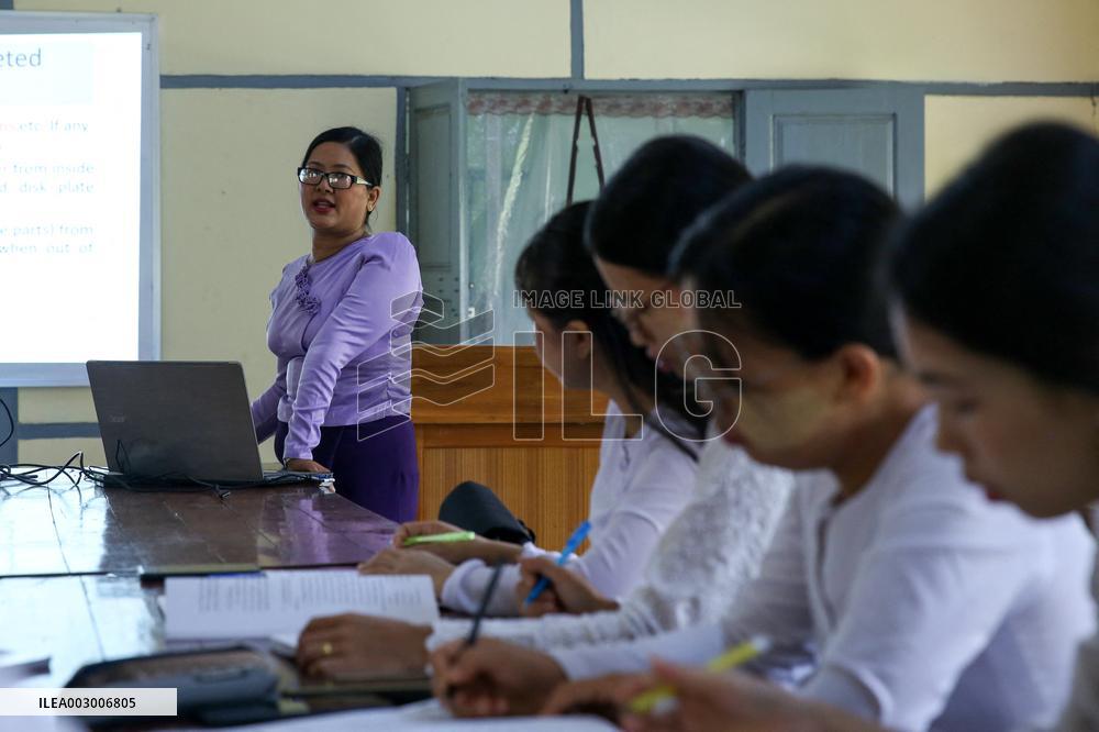 MYANMAR-NAY PYI TAW-AGRICULTURAL STUDENTS-CHINESE SCHOLARSHIP