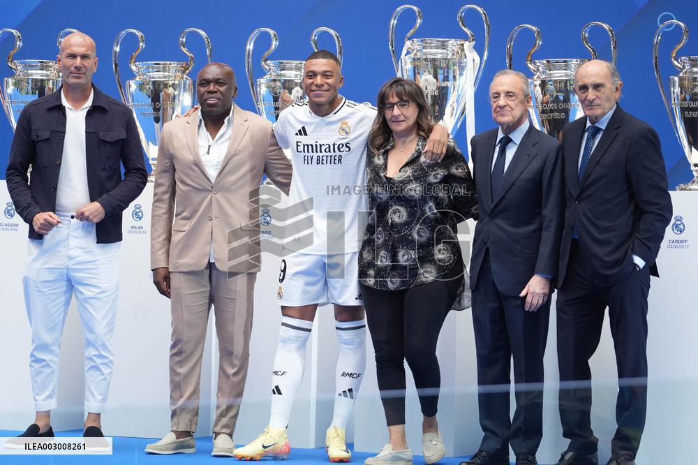 Presentation Kylian Mbappe In Real Madrid - Spain