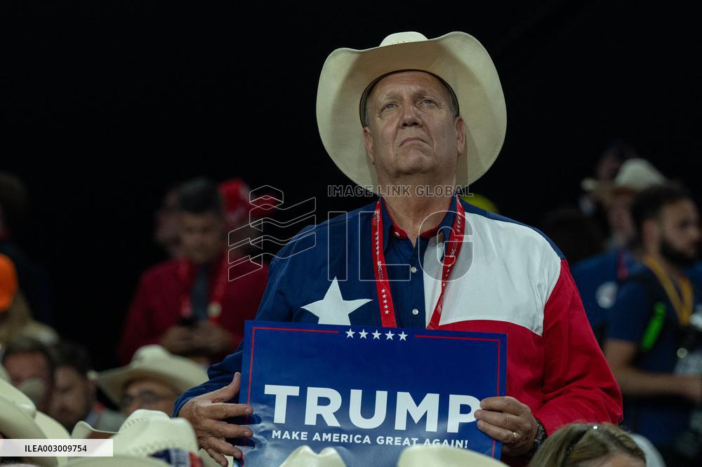 Trump Is Feted By His Former Rivals In A Show Of Unity - Milwaukee