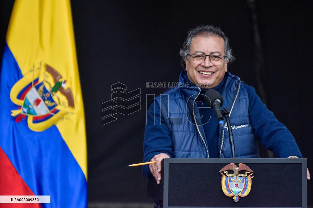 Colombian President Gustavo Petro Signs Reform on Retirement