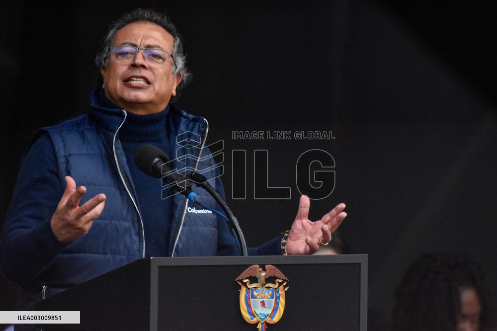 Colombian President Gustavo Petro Signs Reform on Retirement