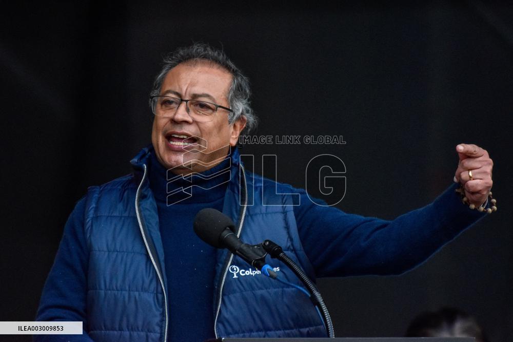 Colombian President Gustavo Petro Signs Reform on Retirement