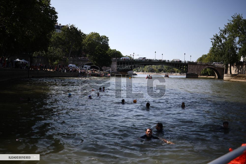 Mayor Anne Hidalgo Swims In The Seine River - Paris