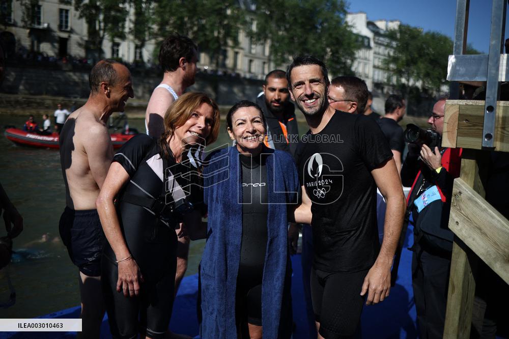 Mayor Anne Hidalgo Swims In The Seine River - Paris