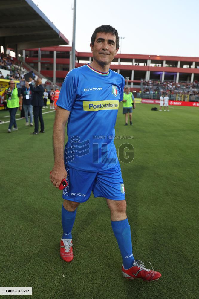 PARTITA DEL CUORE 2024 : NAZIONALE CANTANTI VS NAZIONALE POLITICI ALLO STADIO GRAN SASSO DI AQUILA