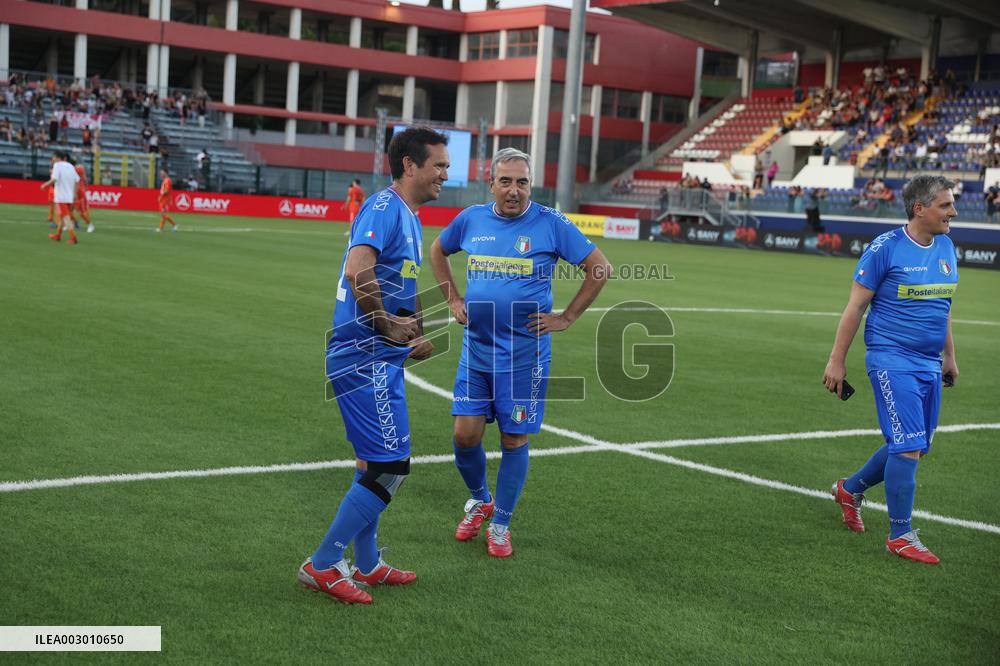 PARTITA DEL CUORE 2024 : NAZIONALE CANTANTI VS NAZIONALE POLITICI ALLO STADIO GRAN SASSO DI AQUILA