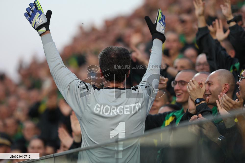 PARTITA DEL CUORE 2024 : NAZIONALE CANTANTI VS NAZIONALE POLITICI ALLO STADIO GRAN SASSO DI AQUILA