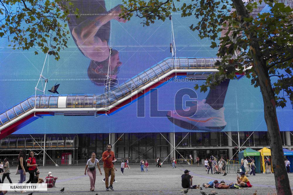 Paris 2024 - Nike Transforms Centre Pompidou Into A Sporting Canvas