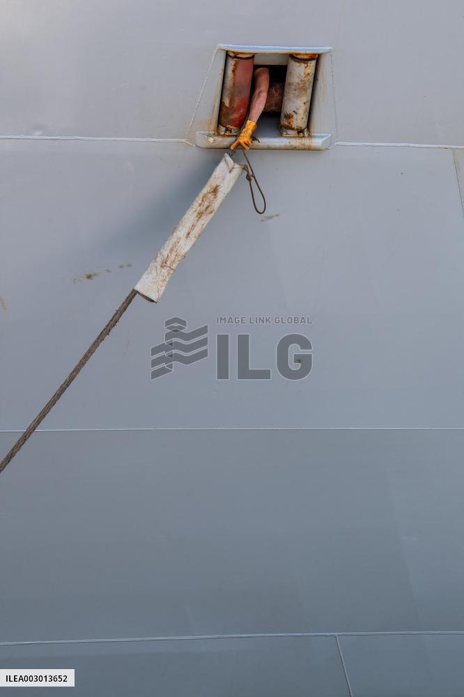 Amphibious Helicopter Carrier (PHA) Tonnerre Returns To Toulon